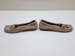 Michael Kors Beige Leather Loafers Women's Flat  Size 8.5 M alternative image