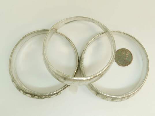 Robert Lee Morris Soho Silver Tone Graduated Bangle Bracelets 122.0g image number 9