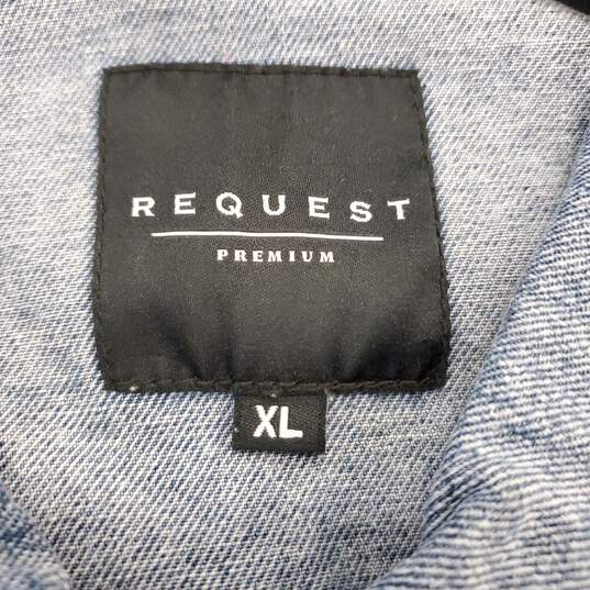 Request Premium Men Light Blue Jean Jacket Medium NWT image number 1