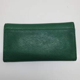 MARC BY MARC JACOBS NEW YORK GREEN LEATHER CLUTCH BAG alternative image