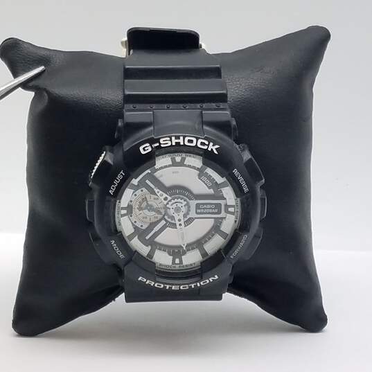 Casio G Shock GA-110BW 48mm WR 20 Bar Shock Resist Antimagnetic Sports Watch 66g image number 3