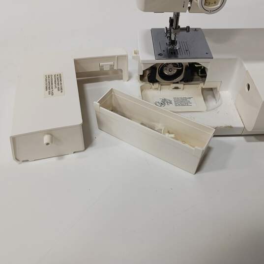 Brother Electronic Sewing Machine image number 3