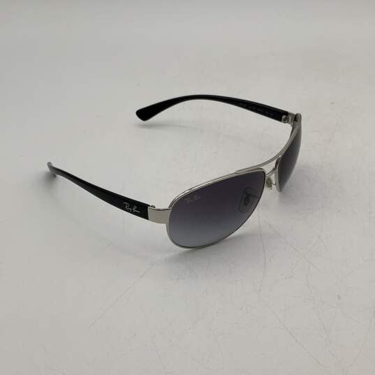 Womens Silver And Black Gradient Polycarbonate Lens Round Sunglasses With Case image number 3