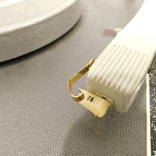 VNTG Columbia Brand M-1902 Model Suitcase Turntable w/ Power Cable (Parts and Repair) image number 7