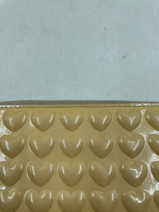 Marc Jacobs Heart Embossed Cream Long Wallet COA image number 6