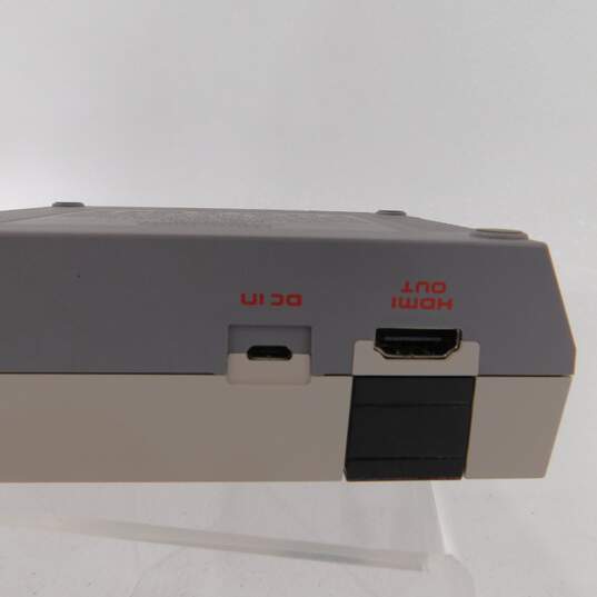 Nintendo NES Classic Edition Mini Console image number 8