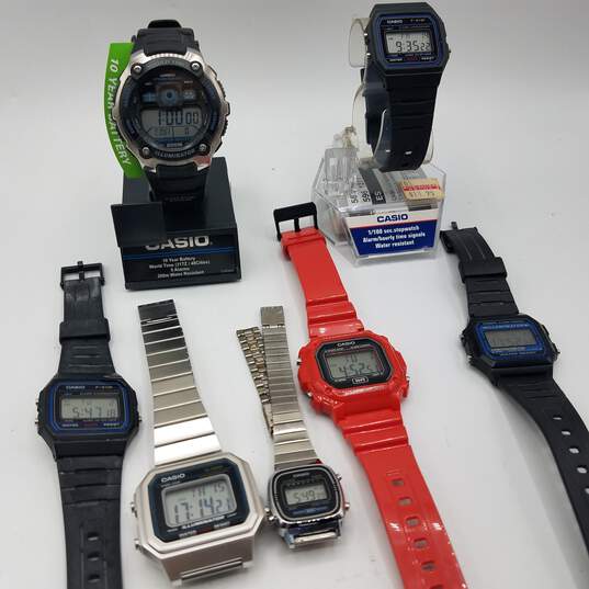 Unisex Quartz Digital Wristwatches Mixed Lot of 7 - All Running image number 2