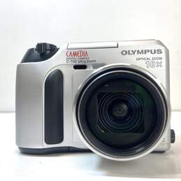 Olympus Camedia C-700 Ultra Zoom 2.1MP Digital Camera