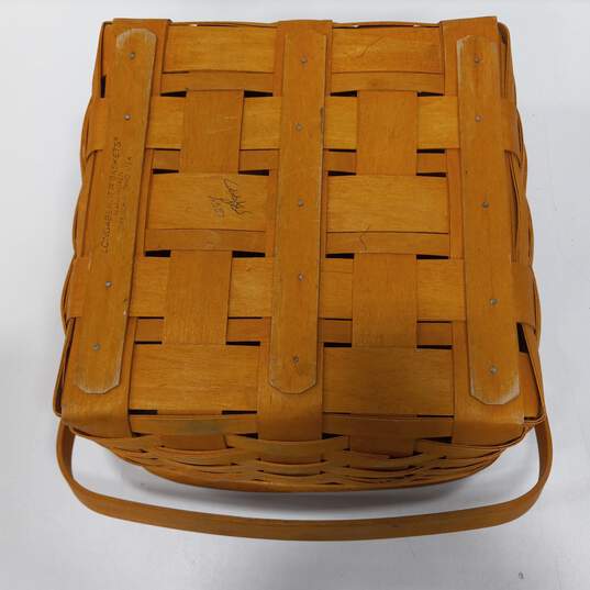 Vintage Longaberger Large Hand Woven Basket with Lid image number 3