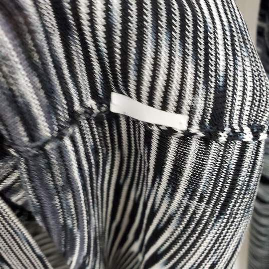 Missoni Women's Front Button Black & White Striped Stretch Cardigan   Size 42 image number 4