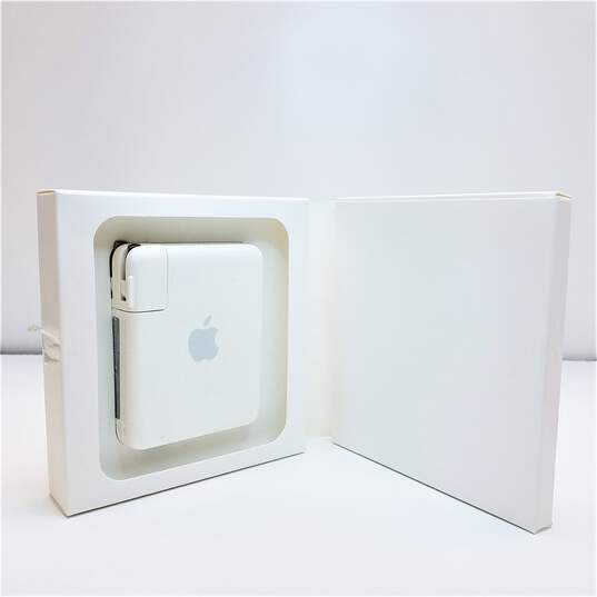 Airport Extreme A1354 and Airport Express Base Station image number 3