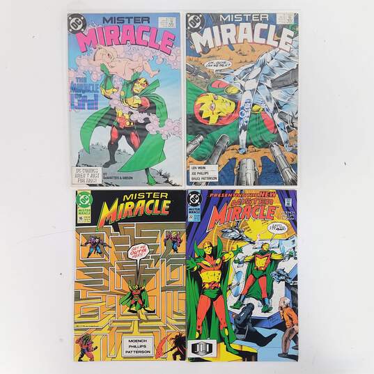 DC Mister Miracle Comic Books image number 2