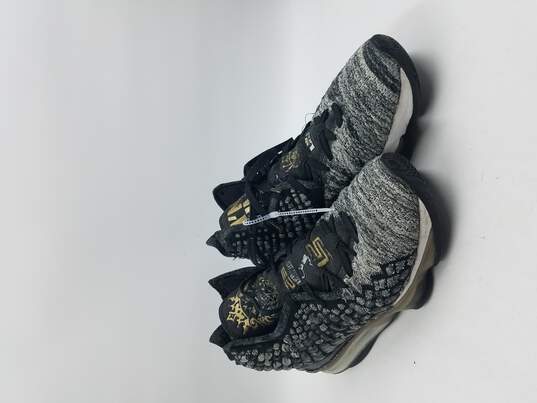 Nike Lebron 17 In The Arena Men's 11 image number 3