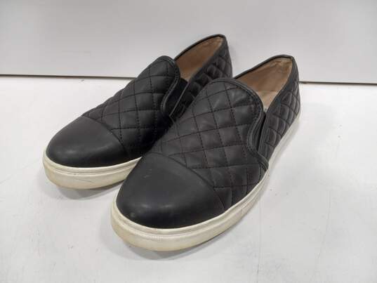 Steve Madden Zaander Women's Black Quilted Slip-On Comfort Shoes Size 9M image number 1