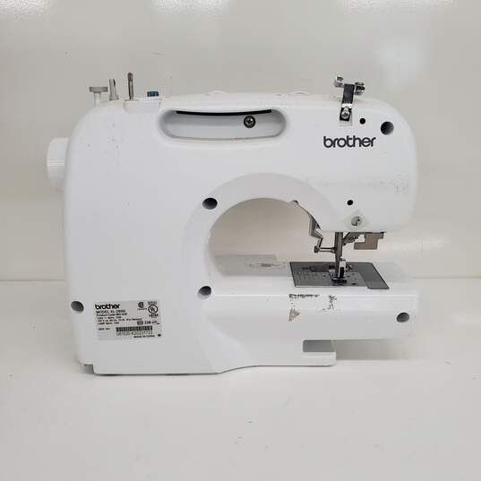 Brother XL-2600i Sewing Machine w/o Power Cord image number 4