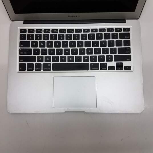 2015 MacBook Air 13in Laptop Intel i5-5250U CPU 4GB RAM 128GB HDD image number 2