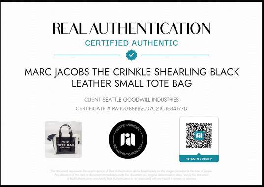 Marc Jacobs The Crinkle Shearling Black Leather Tote Bag AUTHENTICATED image number 5