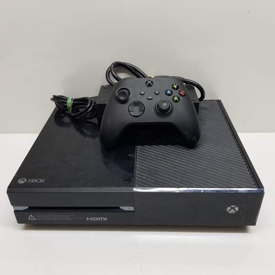 Microsoft Xbox One 500GB Console Bundle with Games & Controller #1 image number 2