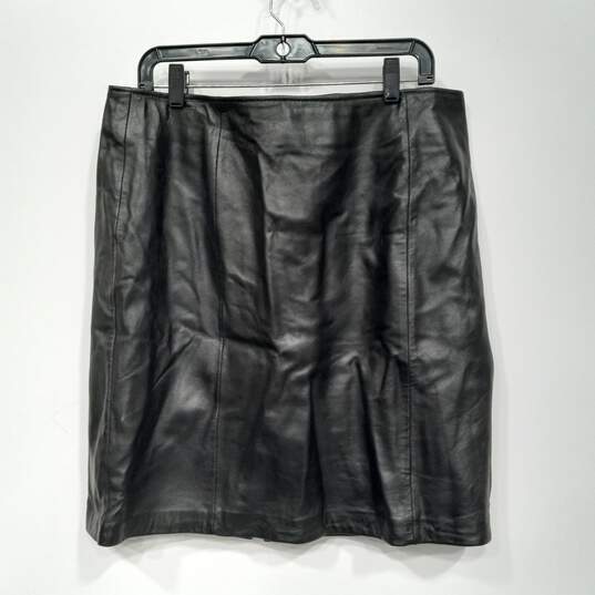 Women's Black Croft & Barrow Skirt No Size image number 1