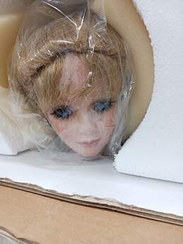The Danbury Mint Winter Bliss Special Edition by Rustie Porcelain Doll NOB alternative image