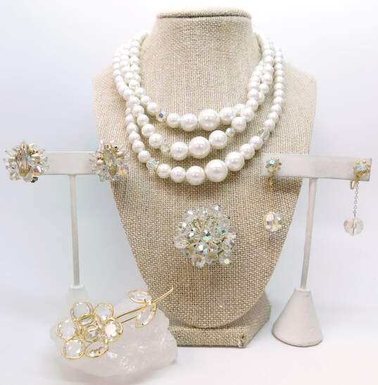 (G) VNTG Faux Pearl Aurora Borealis Necklace Floral Cluster Brooches & Earrings image number 9