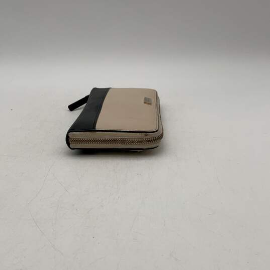 Womens Cream Black Leather Inner Pockets Card Holder Zip-Around Wallet image number 3