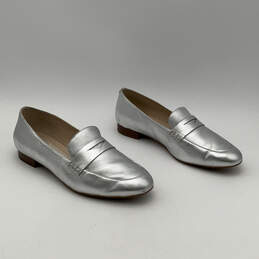Womens Go To Pearson W21631 Silver Almond Toe Slip-On Loafer Flats Size 9 B alternative image