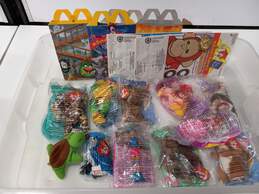 Lot of Vintage Assorted McDonalds Toys and Happy-Meal Bags
