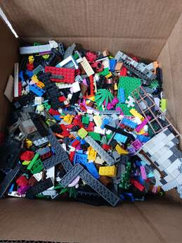 9.5lbs Bulk Lot of Mixed Brands Building Toy Pieces