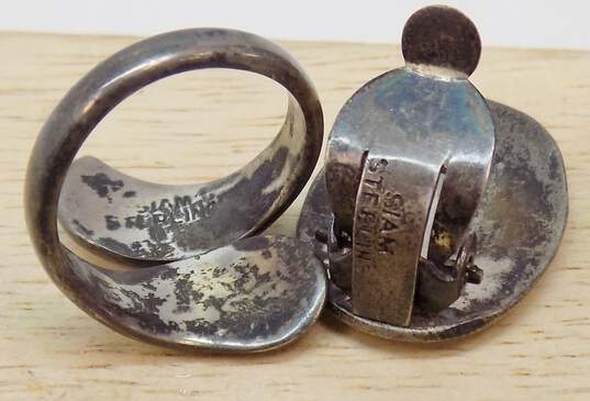 Vintage Siam Sterling White Enamel Ring & Clip On Earrings 14.7g image number 3
