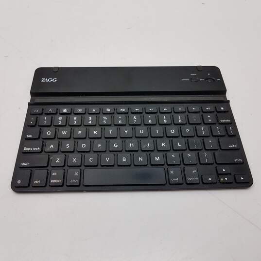 Zagg Bluetooth Keyboard for iPad image number 1