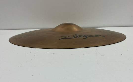 Zildjian ZBT 16 Inch Crash Cymbal image number 3