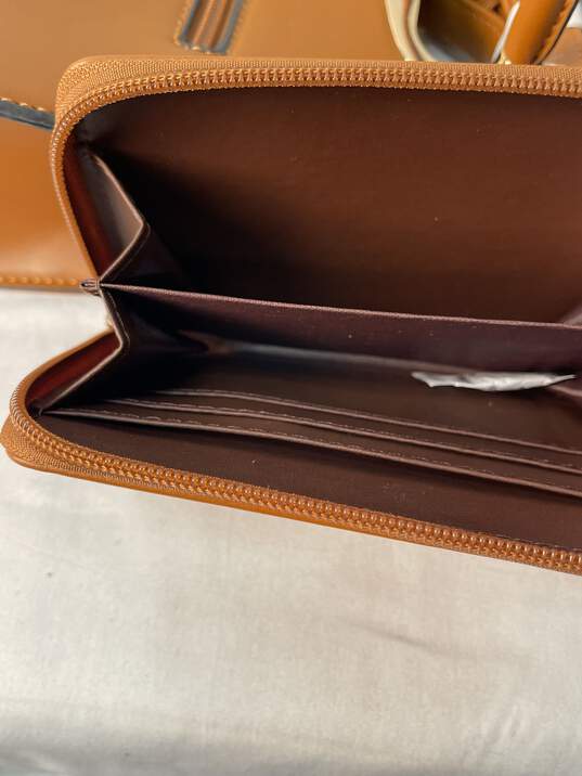 Vegan Approved Tan Handbag w/Crossbody Strap and Wallet image number 7