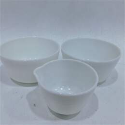 Vintage Pyrex Hamilton Beach White Milk Glass Mixing Bowls w/ Pour Spout Bowl