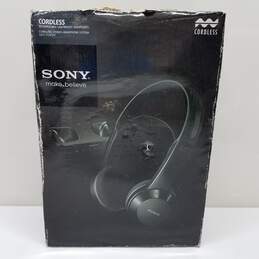 Sony cordless rechargeable headphones with charging dock and cords untested alternative image
