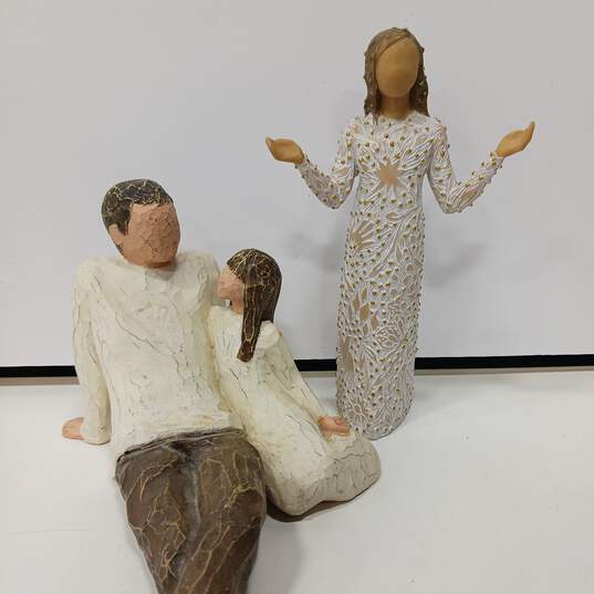 Bundle of 6 Assorted Willow Tree Figurines image number 5