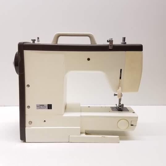 Brother Sewing Machine VX710-SOLD AS IS, FOR PARTS OR REPAIR image number 2