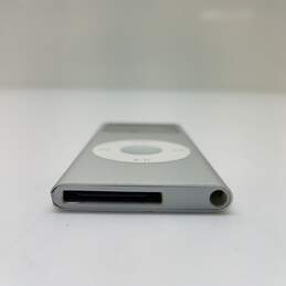 Apple iPod Nano 2nd Gen 2GB Silver A1199 alternative image
