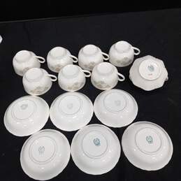 Taylor Smith White Ceramic Floral Design Tea Cups w/Matching Saucers, Cream Dish and Travel Case alternative image