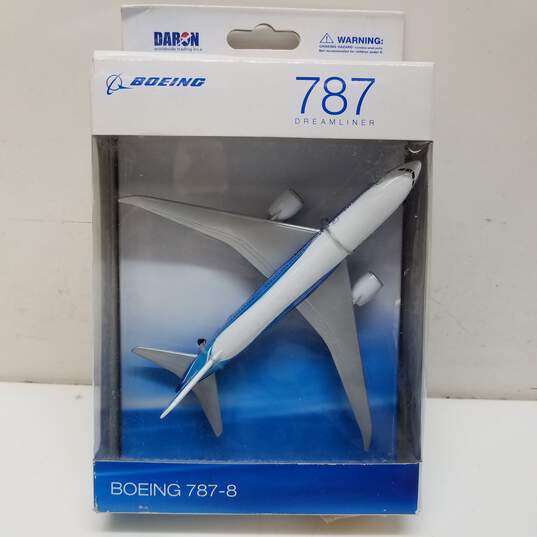 Boeing 787-8 Dreamliner Model Toy NOS image number 1