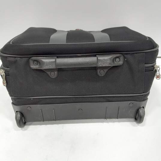 Wenger Swiss Gear 2-Wheel Rolling Pull Handle Carry-On Luggage image number 5