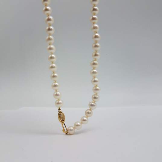 14k Gold Knotted FW Pearl 17 Inch Necklace 27.0g image number 5