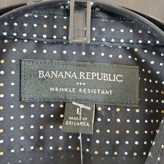 Banana Republic Men Polka Dot Button Up L NWT image number 2