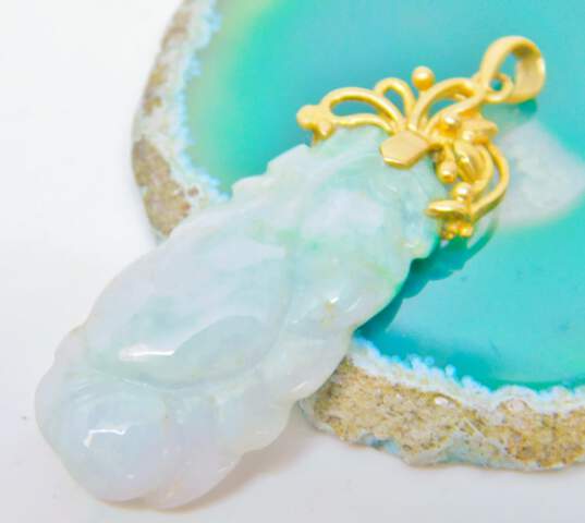 14K Yellow Gold Carved Jade Pendant 4.4g image number 2