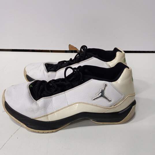 Men's Nike Jordan Sneakers Size 12 image number 4