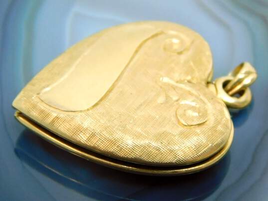 14K Gold Etched Textured Scrolled Filigree & Smooth Heart Locket Pendant 4.1g image number 4
