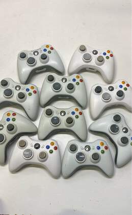 Microsoft Xbox 360 controllers - Lot of 10, white >>FOR PARTS<<