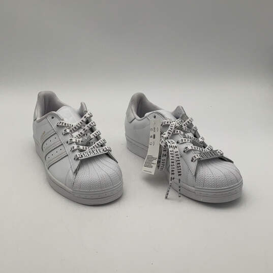 NWT Womens Superstar FV3392 White Silver Lace-Up Low Top Sneaker Shoes Sz 7 image number 3