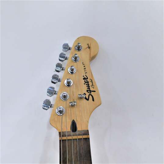 Squier by Fender Affinity Series Strat Model Black Electric Guitar image number 5