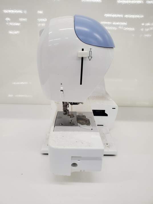 Brother PE770  Sewing Machine Untested image number 2